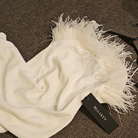 Elliatt Dresses & Skirts - Elliat White cocktail dress